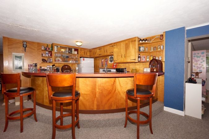 Finished lower level with bar area