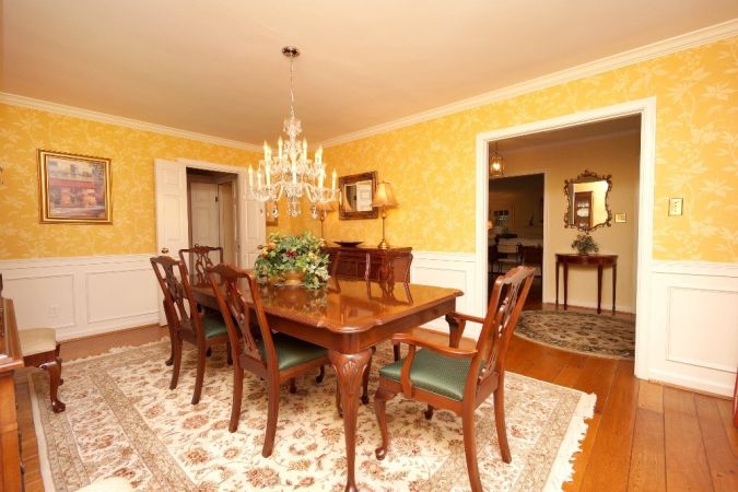 Formal dining room