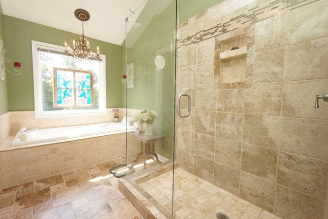 Large Shower and Garden Tub